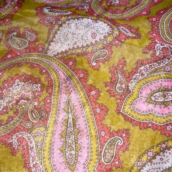 Gold scarf - Picture 2 of 4